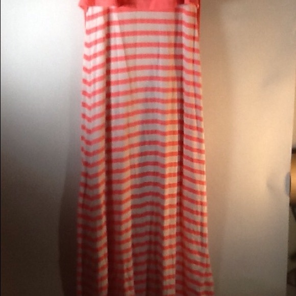 Elv | Casual Dress - Picture 2 of 5